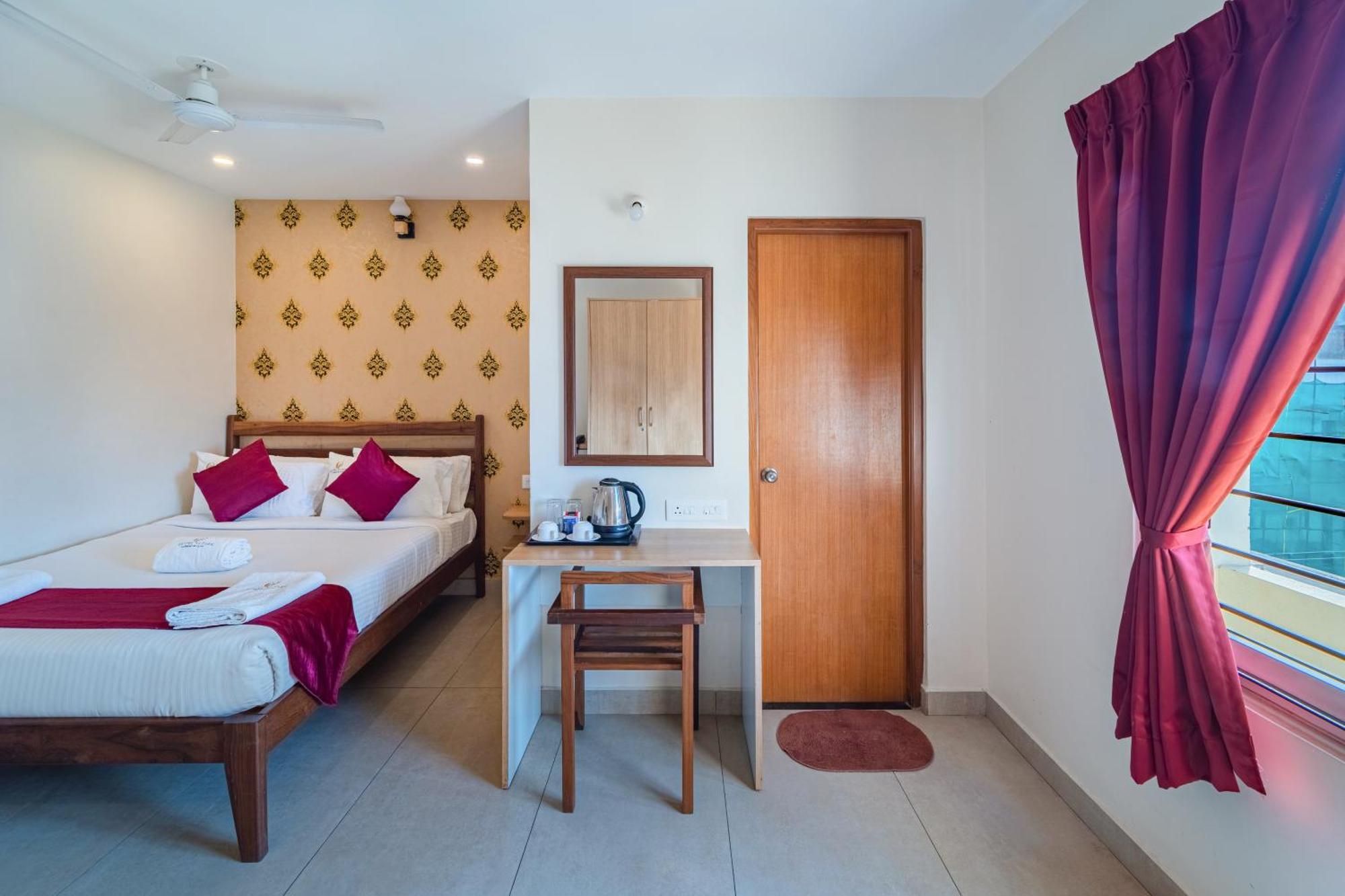Hotel VI Park - City Centre Pondicherry Exteriör bild